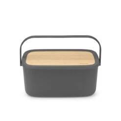 Brabantia Nic Broodtrommel - Met Bamboe Deksel - Dark Grey -Huishoudelijke Winkel 1200x1200 543