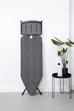 Brabantia Strijkplank C - Met Stoomunithouder - 124 X 45 Cm - Denim Black -Huishoudelijke Winkel 799x1200 10